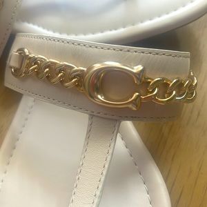 COACH THONG SHOE WITH CHAINED,  C FRONT LETTER